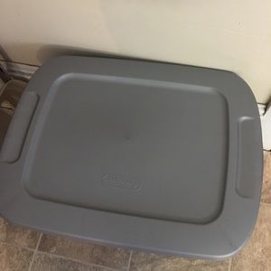 Baby items, household items and adult clothes